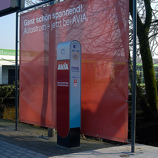 Erste AVIA Stromladesäule