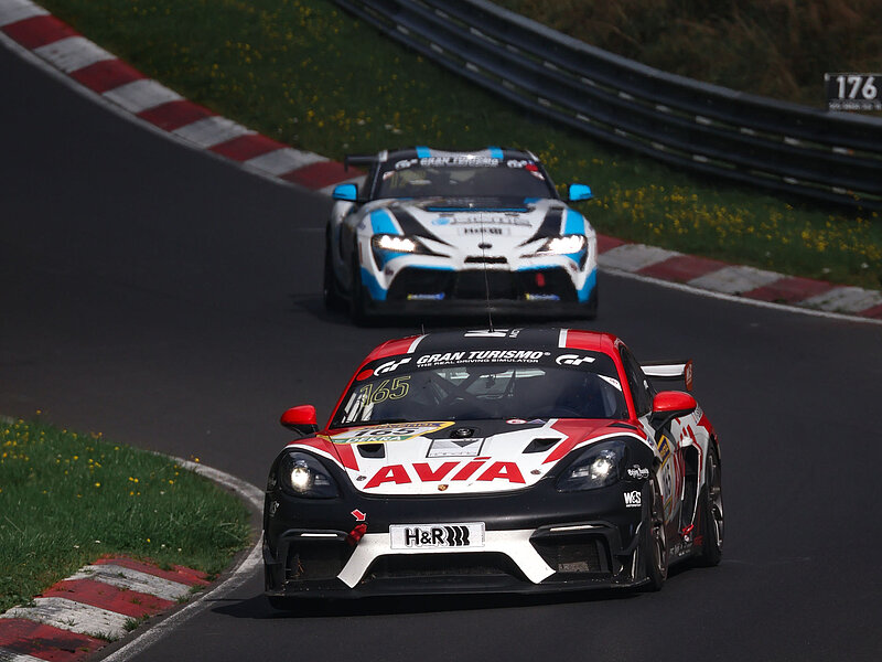 AVIA Porsche #165 gewinnt erneut in der SP10 Pro-Klasse bei NLS 9