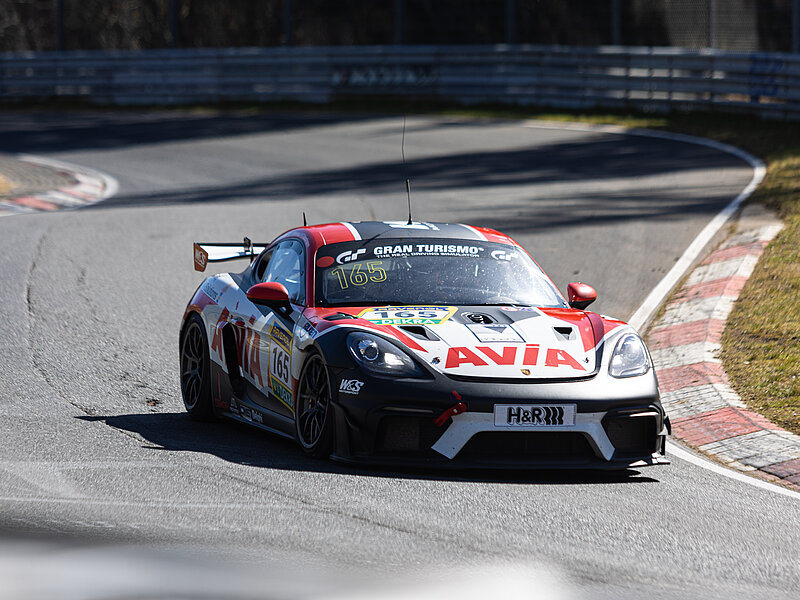 Klassensieg für AVIA W&S Motorsport beim NLS-Saisonauftakt