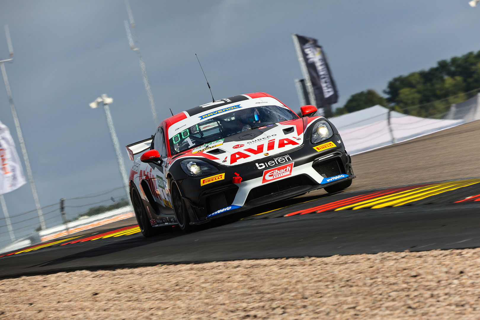 Podiumsplatz für AVIA W&S Motorsport am Sachsenring