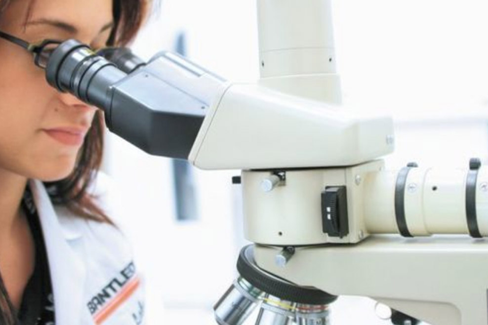 Eigeninitiative ergreifen: Unternehmenseigenes Labor