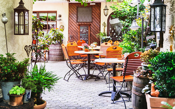 Pellets Heizstrahler im Außenbereich