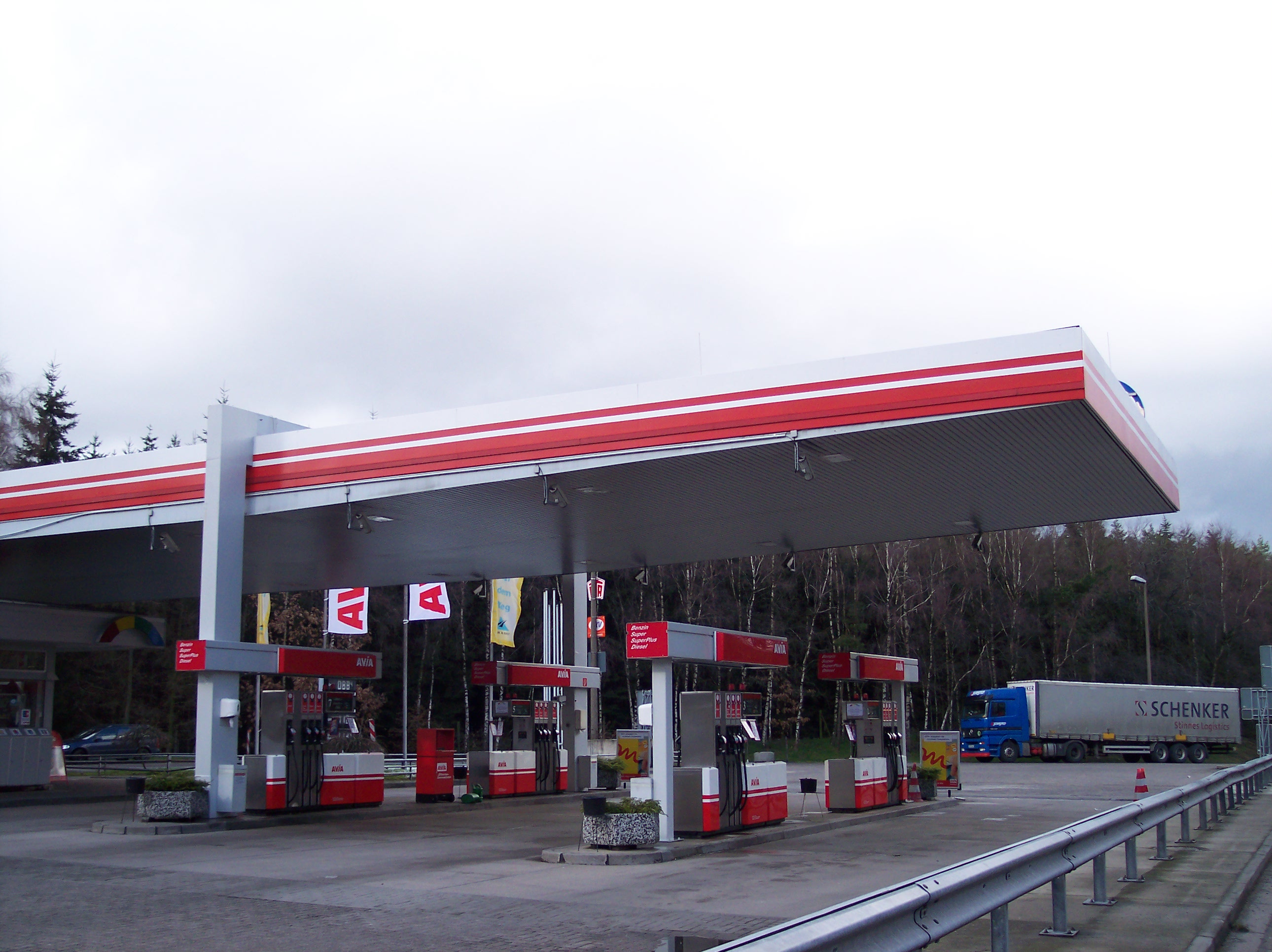 AVIA Tankstelle Bild  3