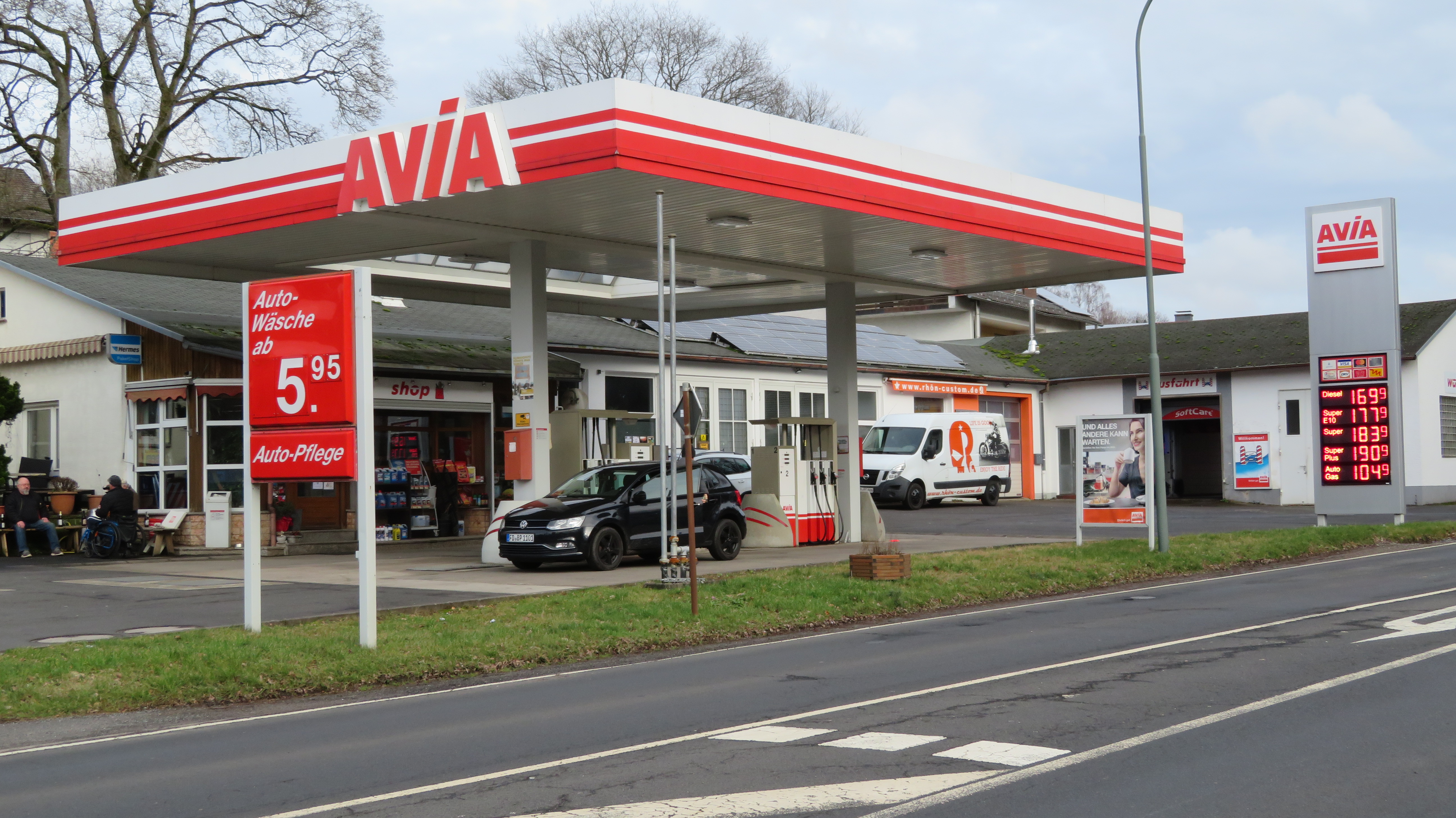 AVIA Tankstelle Bild  2