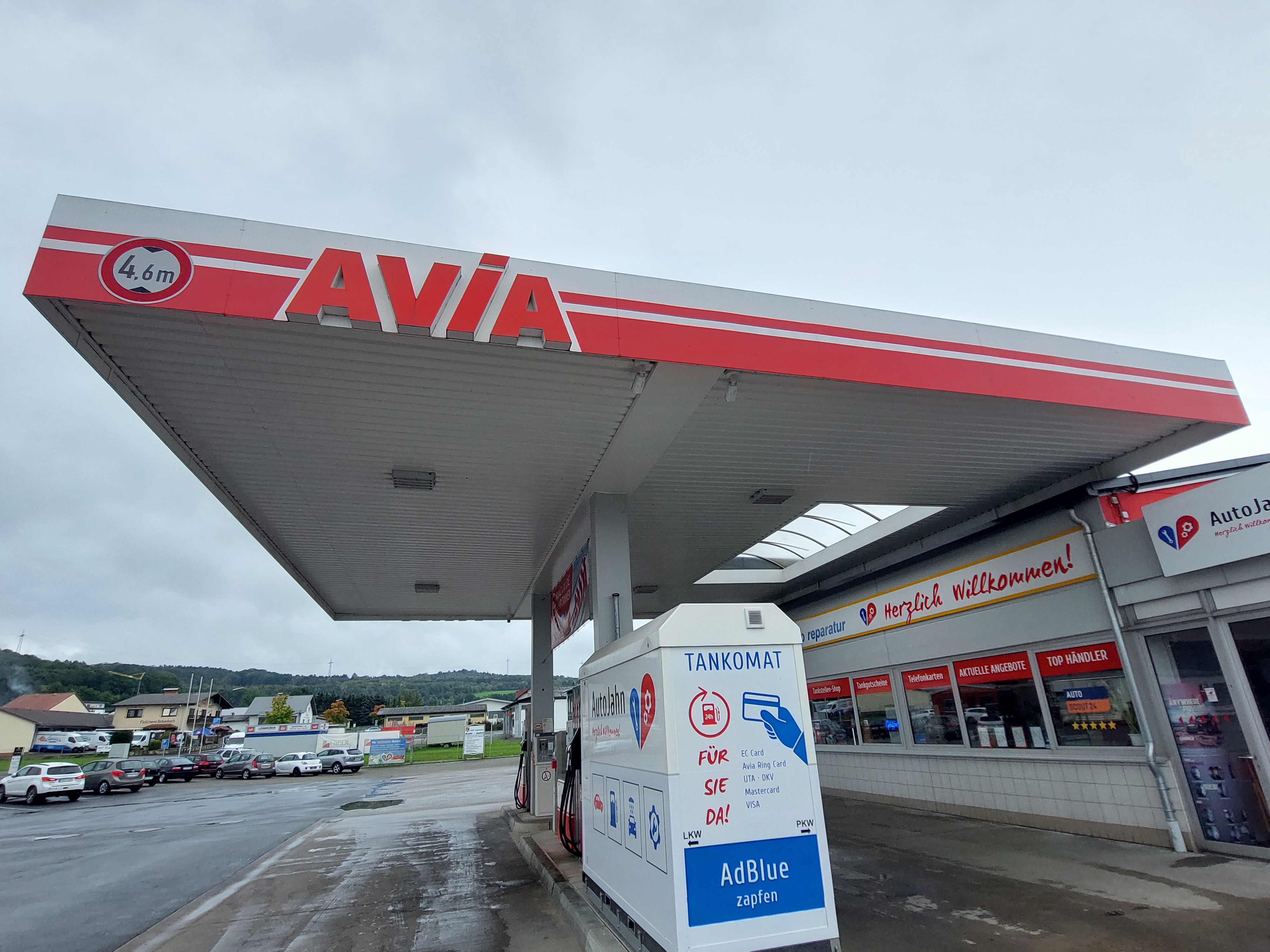 AVIA Tankstelle Bild  1