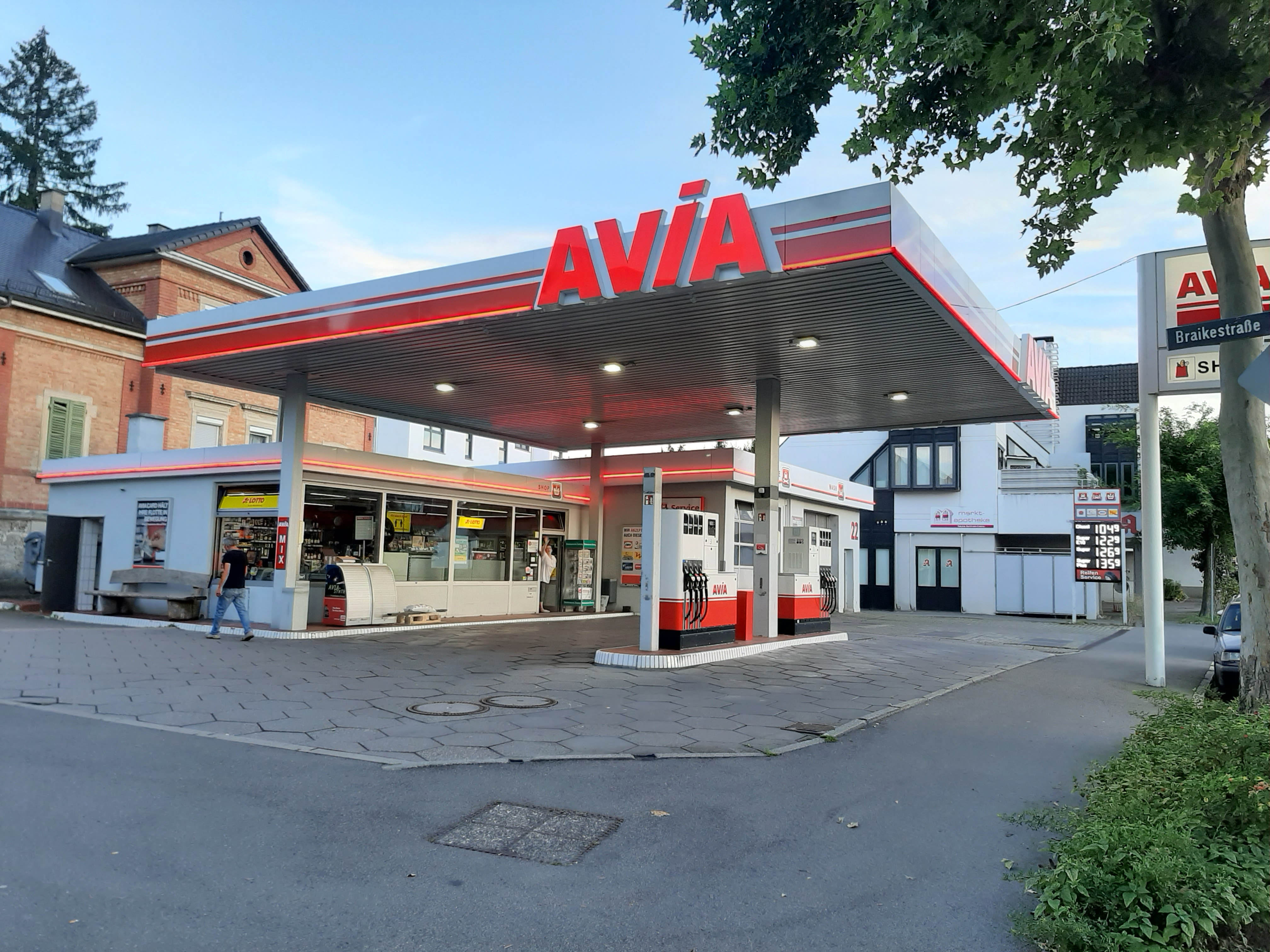 AVIA Tankstelle Bild  3