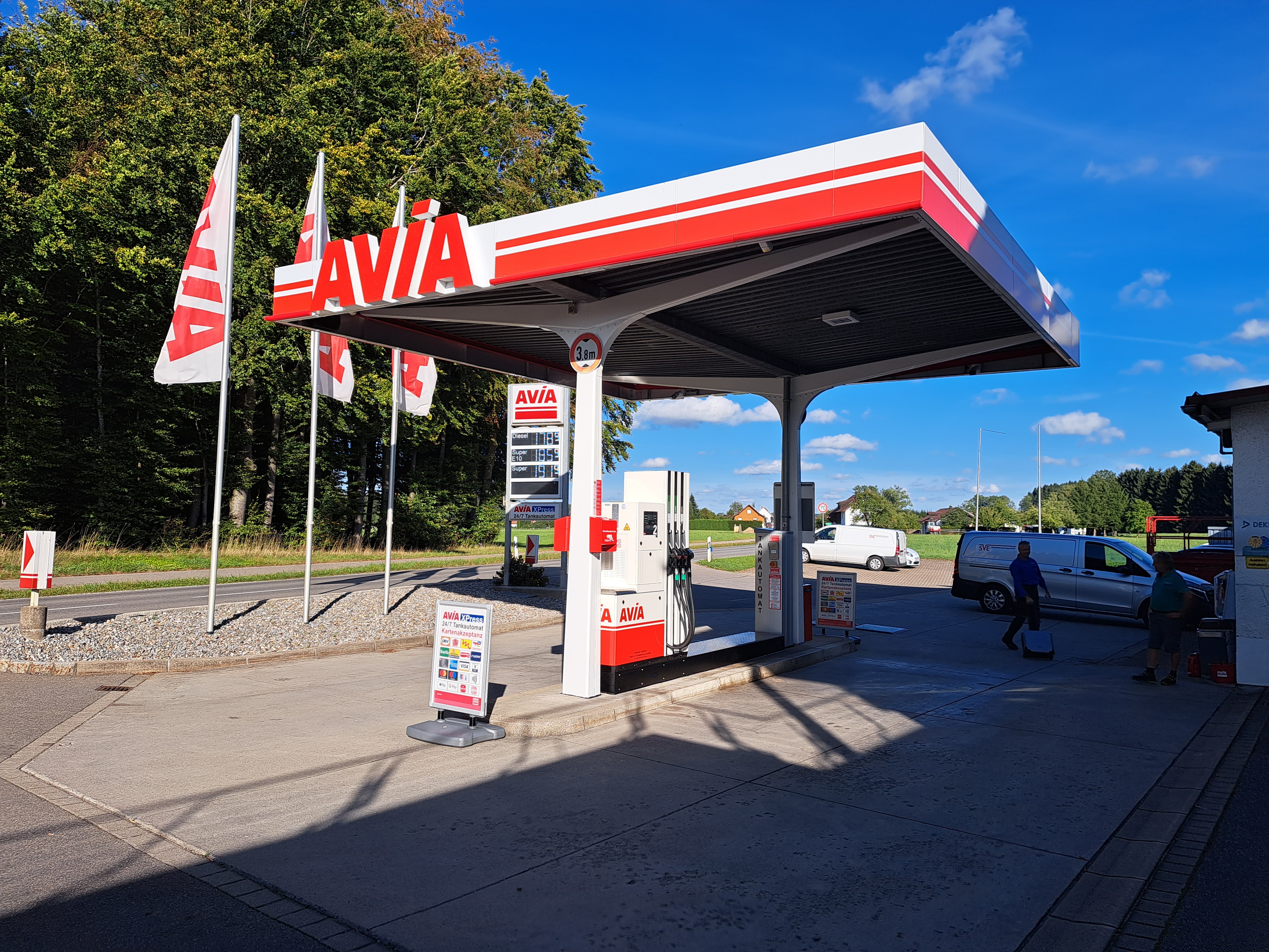 AVIA XPress Bild  1