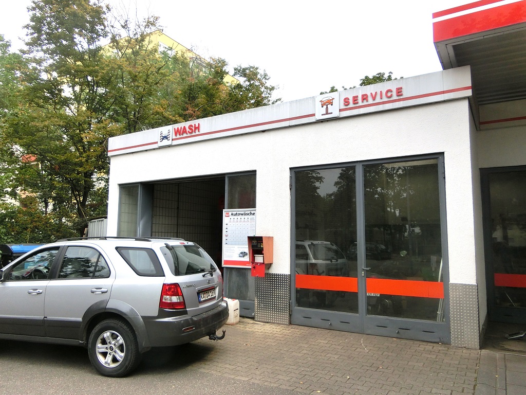 AVIA Tankstelle Bild  3
