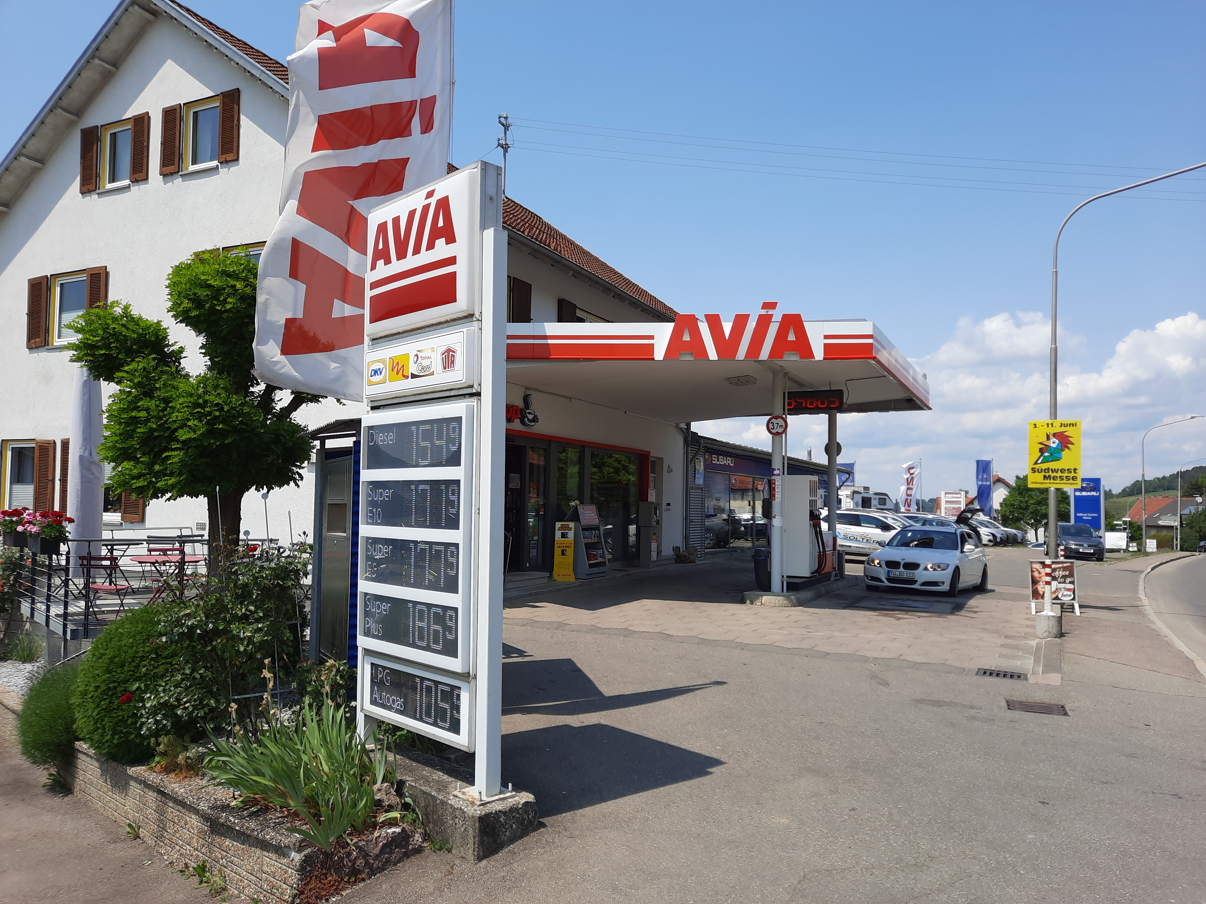 AVIA Tankstelle Bild  1