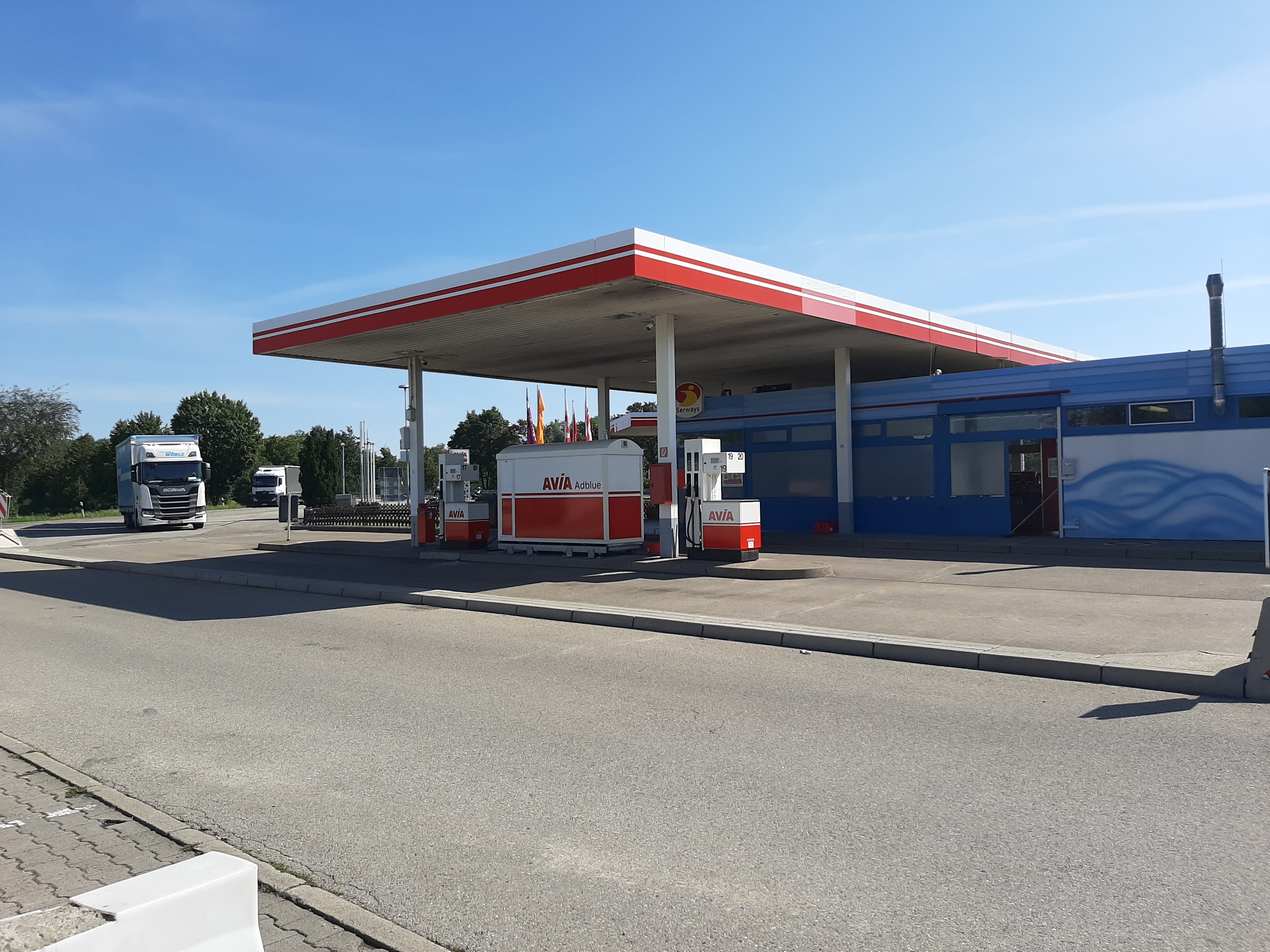 AVIA Tankstelle Bild  3