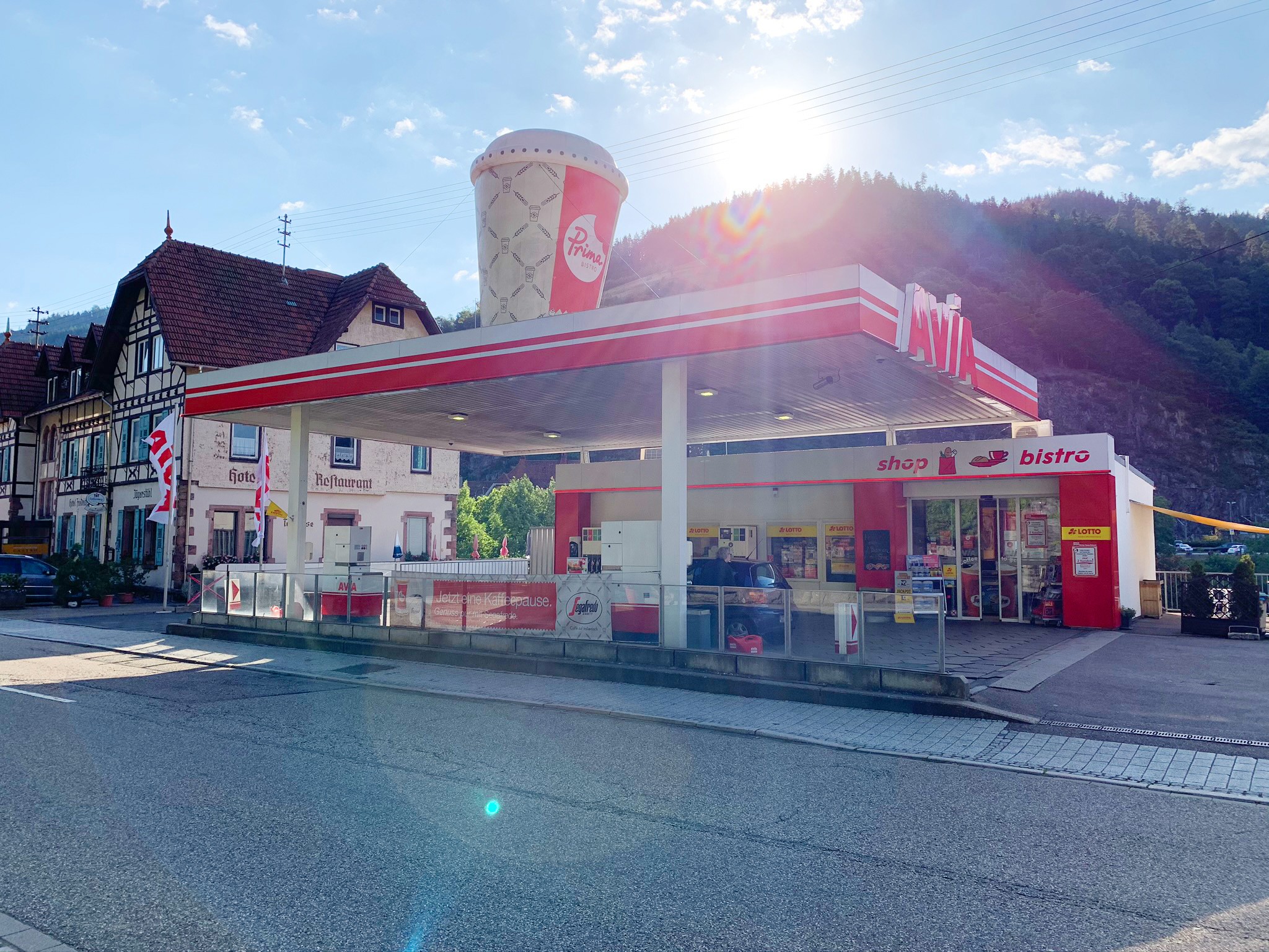 AVIA Tankstelle Bild  1