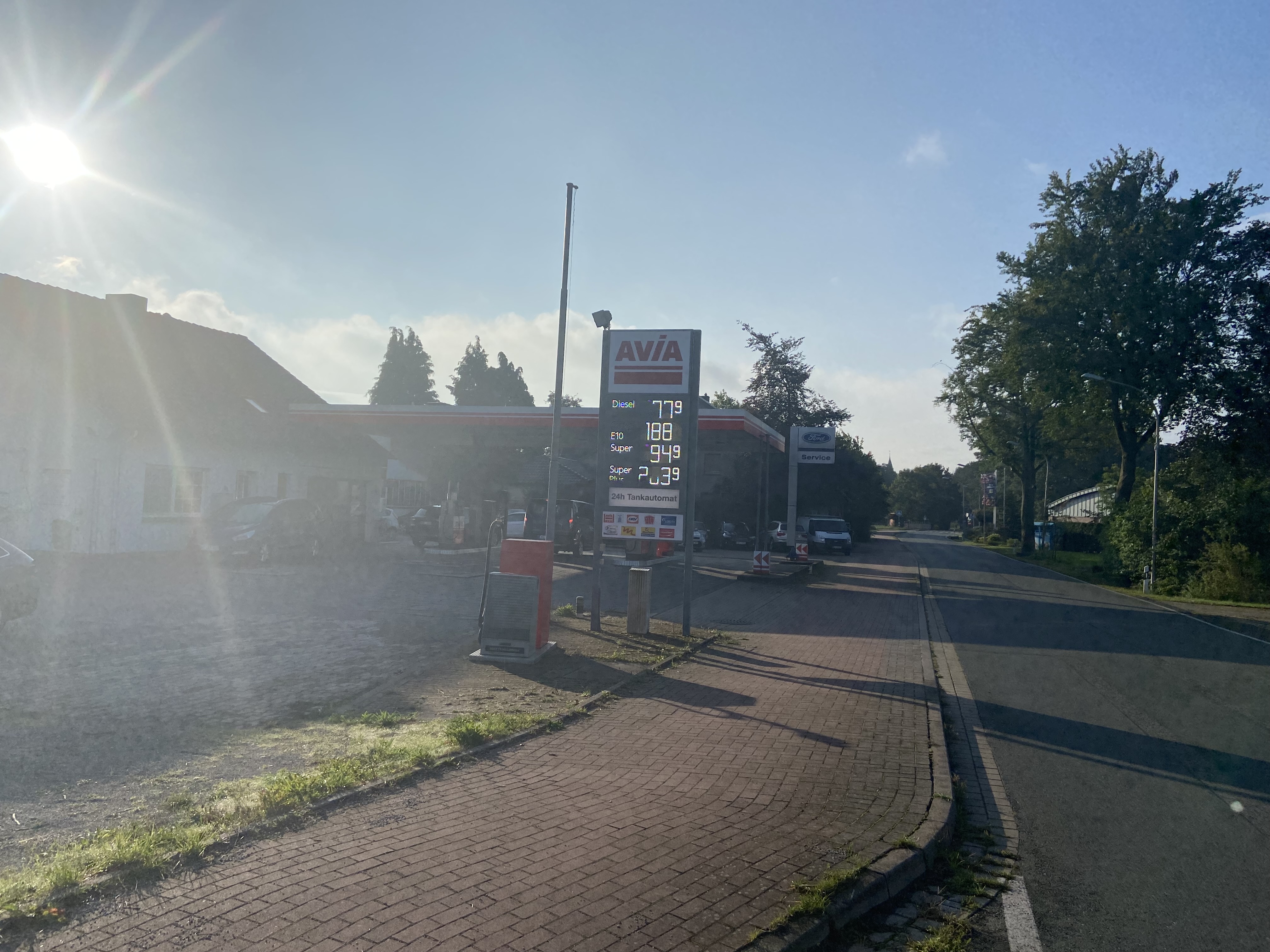AVIA Tankstelle Bild  1