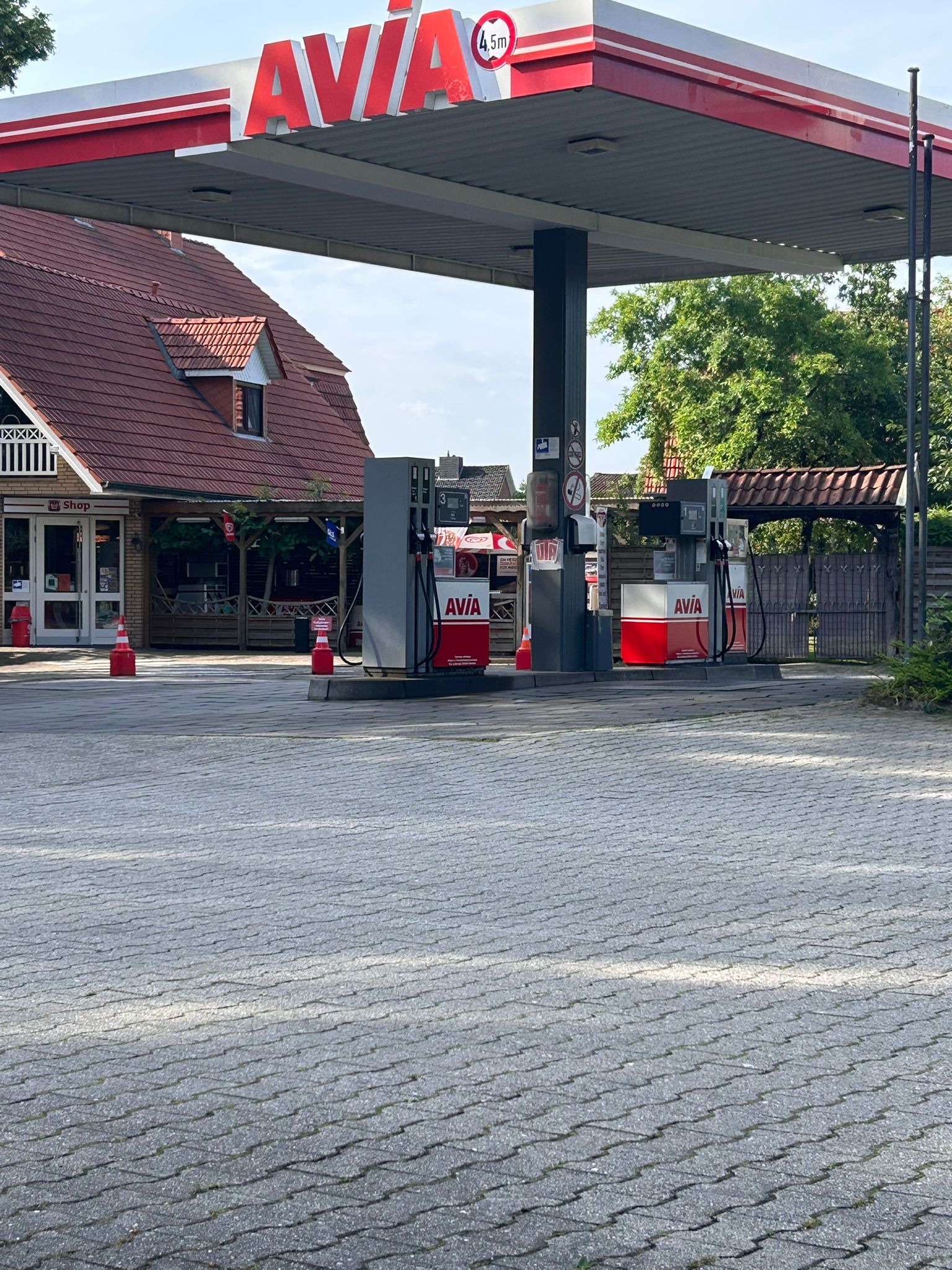 AVIA Tankstelle Bild  1