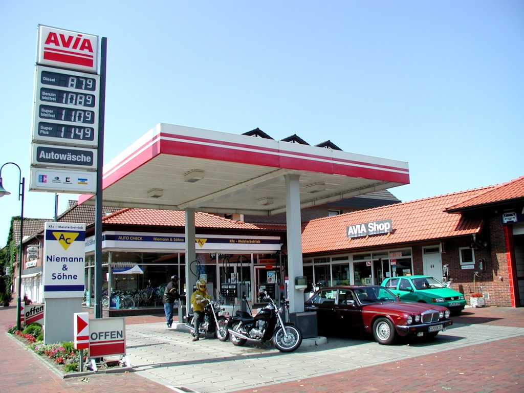 AVIA Tankstelle Bild  1