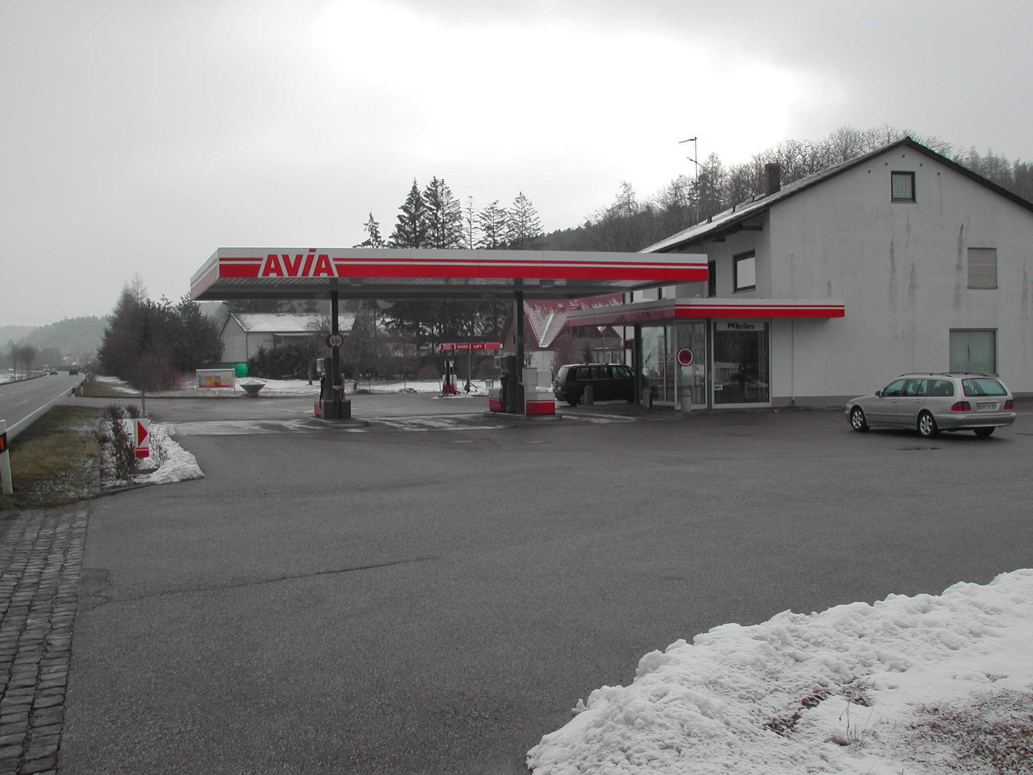 AVIA Tankstelle Bild  3