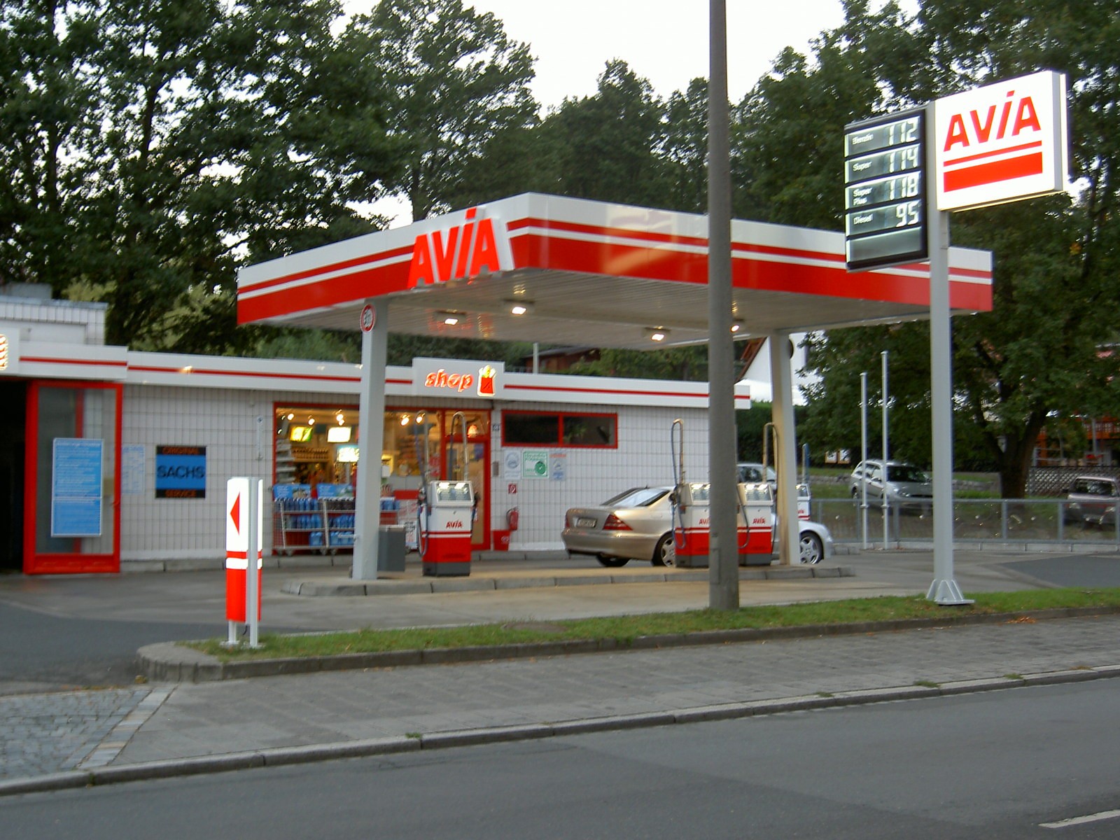 AVIA Tankstelle Bild  2