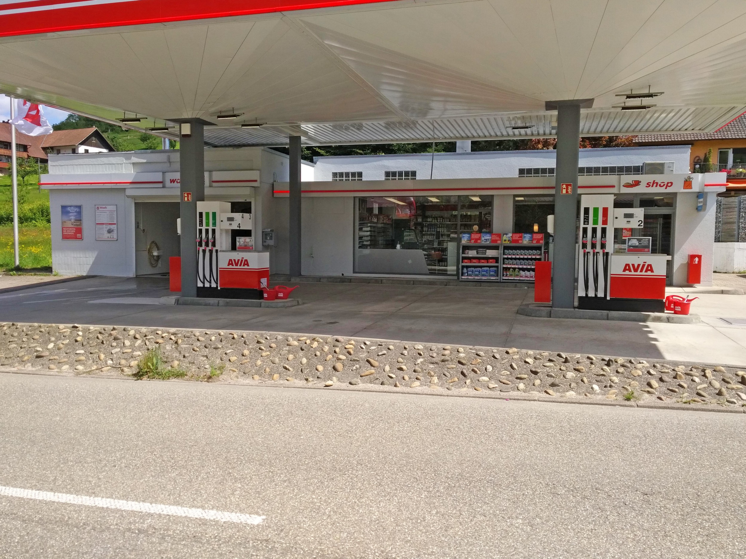 AVIA Tankstelle Bild  3