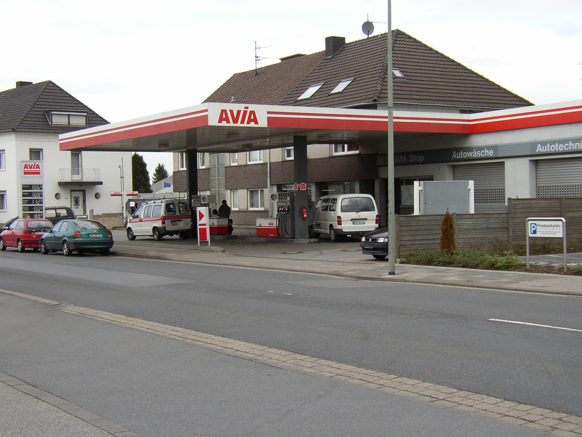 AVIA Tankstelle Bild  1