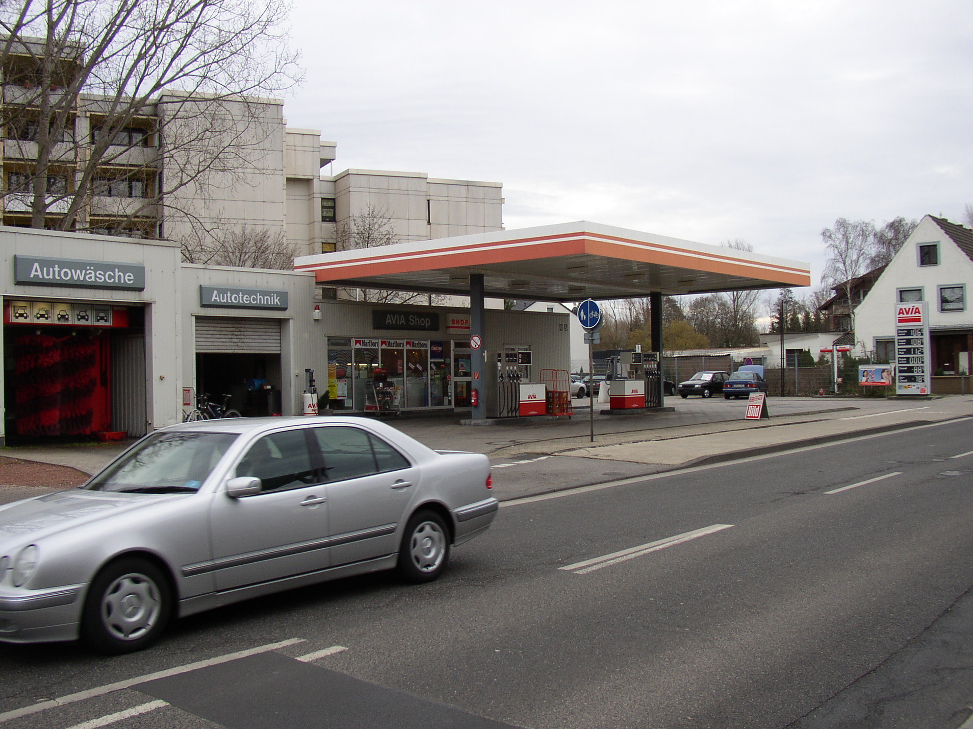 AVIA Tankstelle Bild  3