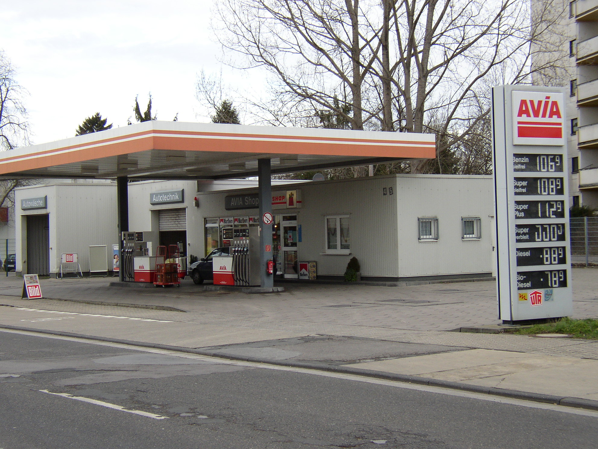 AVIA Tankstelle Bild  1