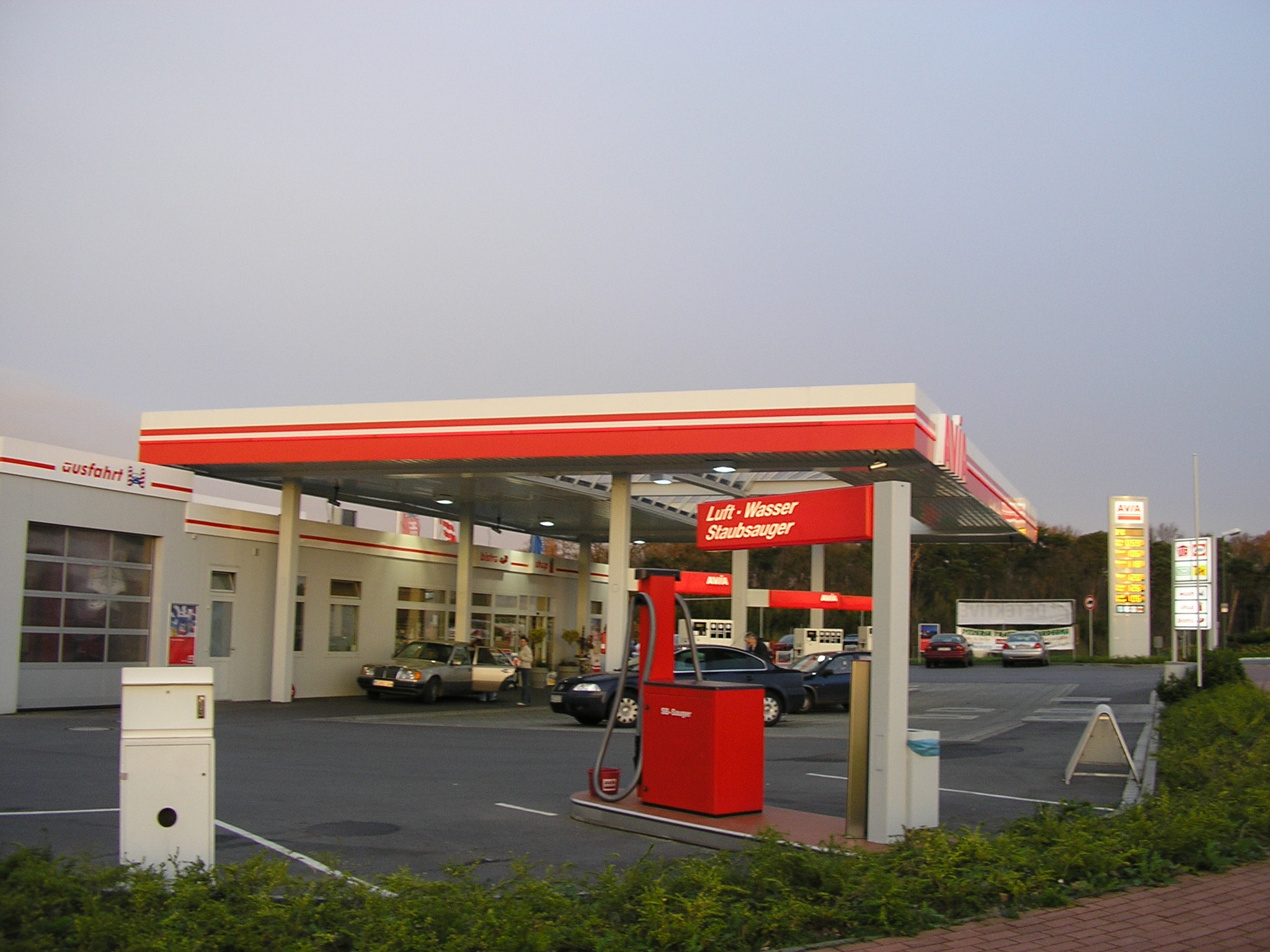 AVIA Tankstelle Bild  3