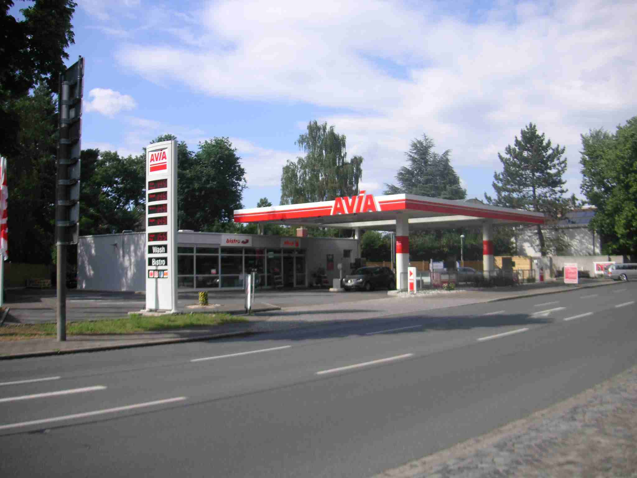AVIA Tankstelle Bild  3
