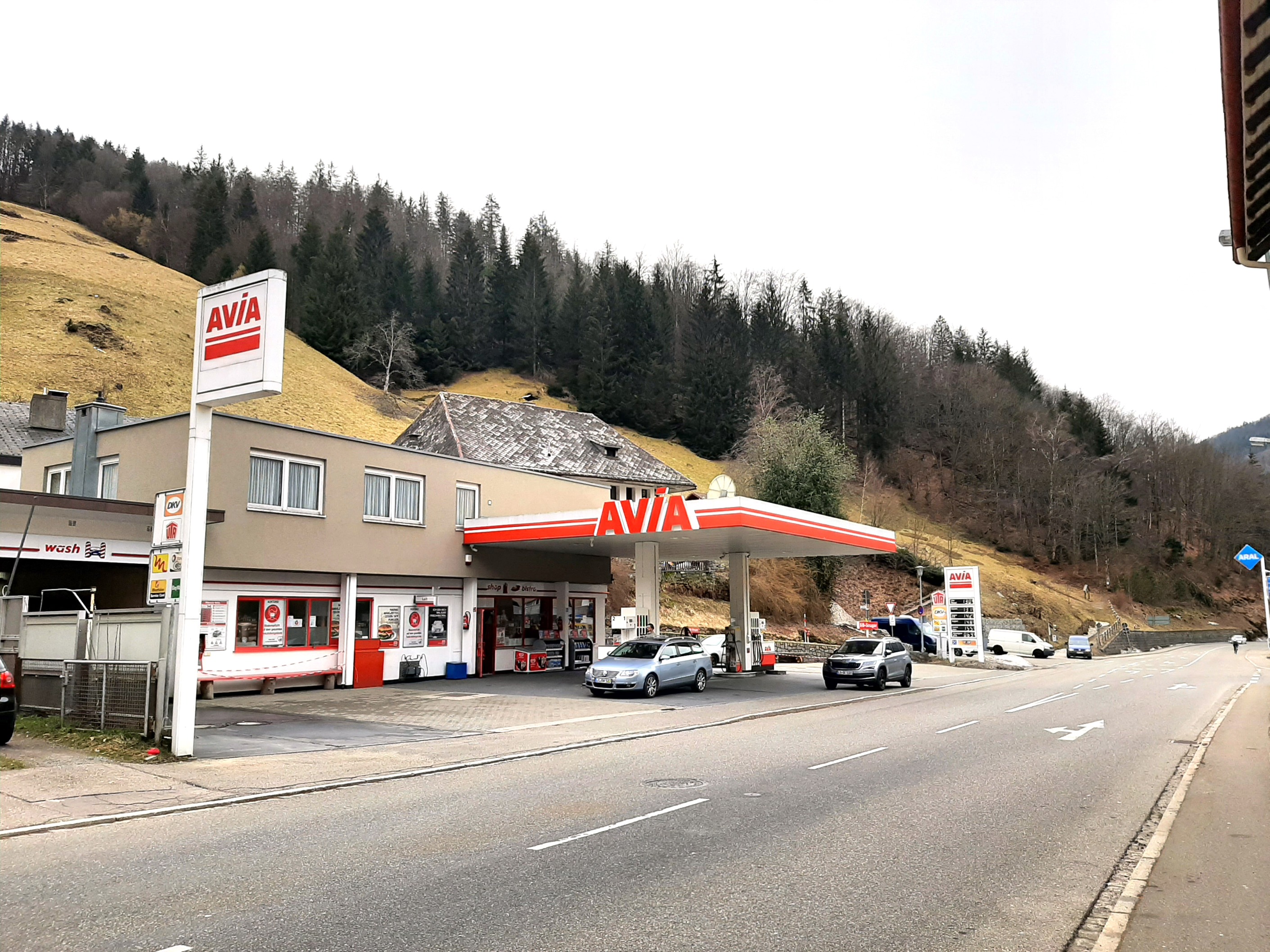 AVIA Tankstelle Bild  1
