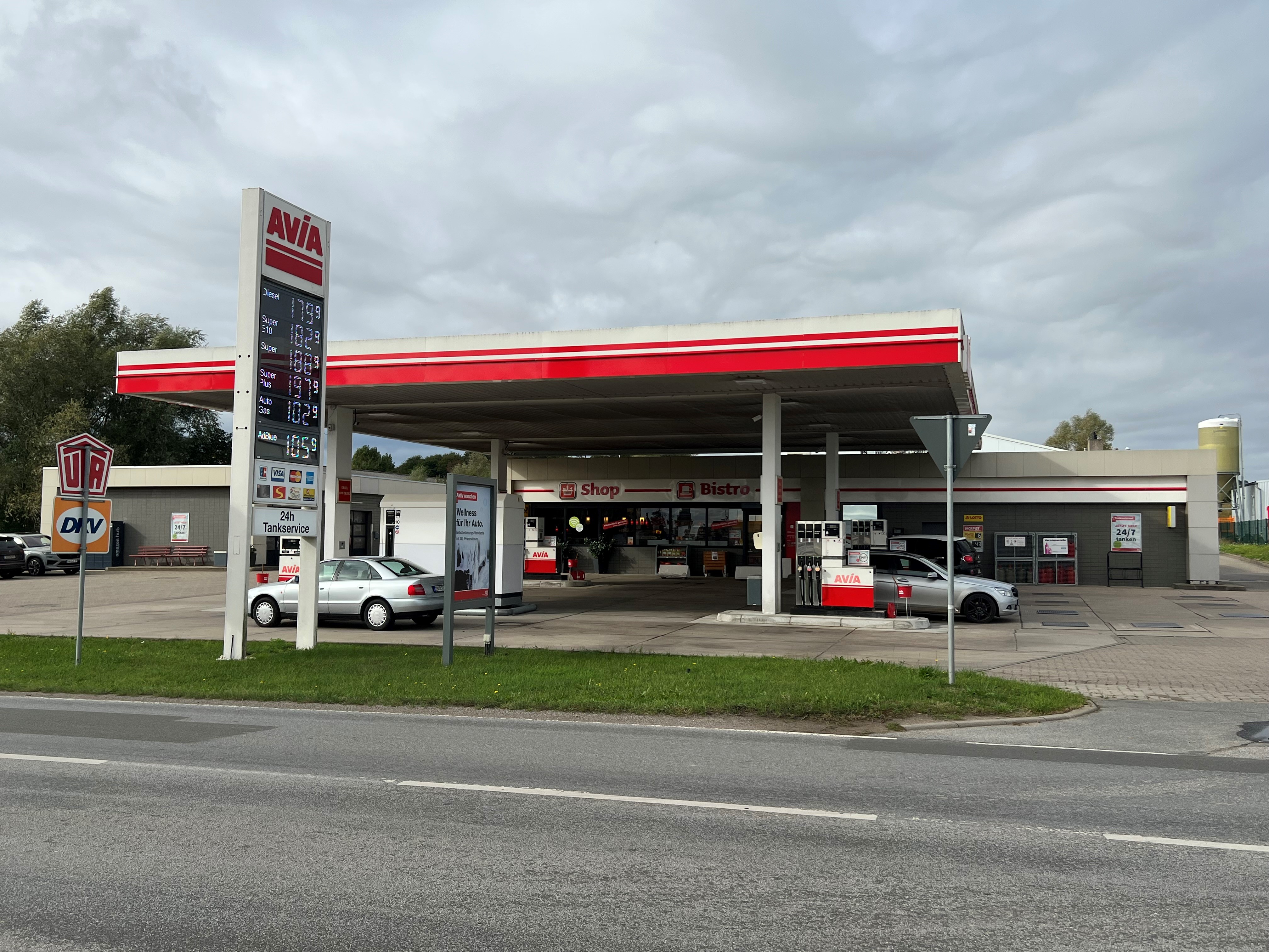 AVIA Tankstelle Bild  1