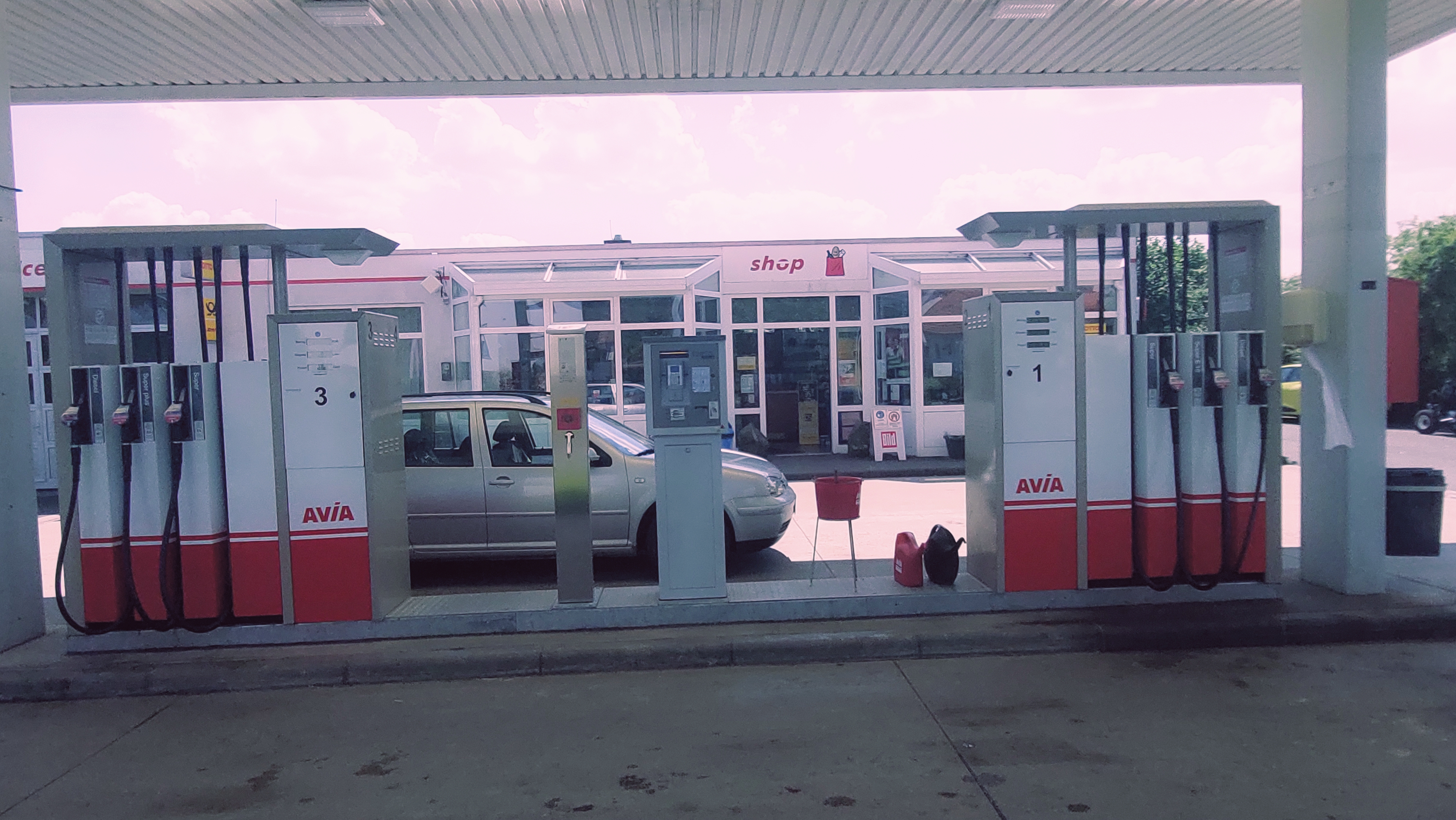 AVIA Tankstelle Bild  3