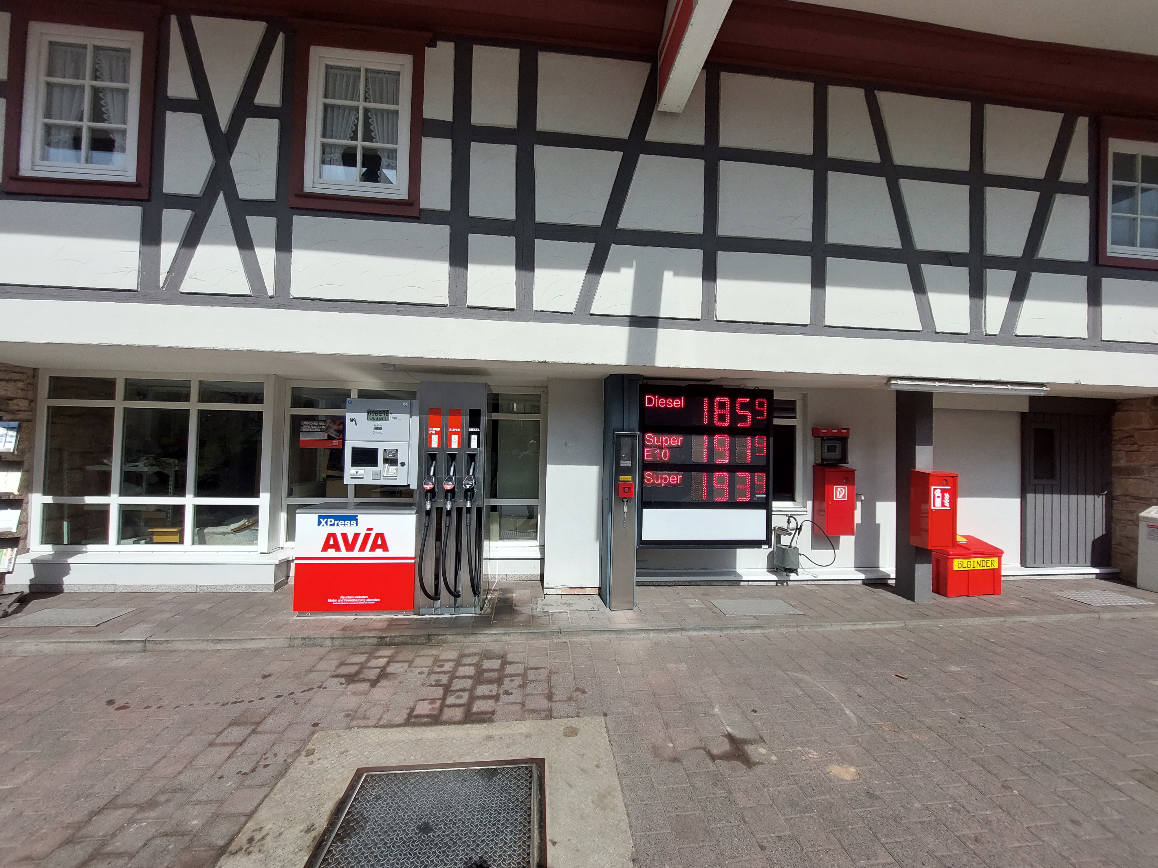 AVIA XPress Bild  1