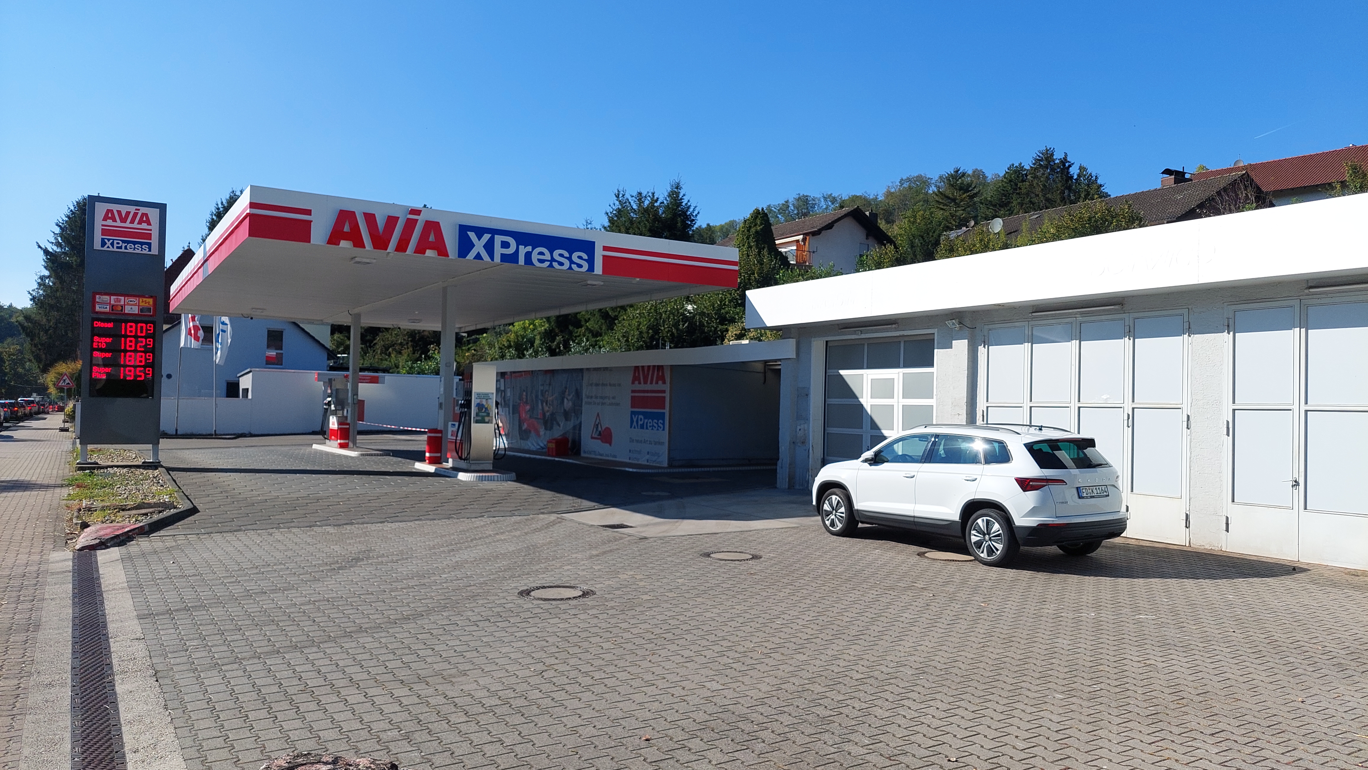 AVIA XPress Bild  1