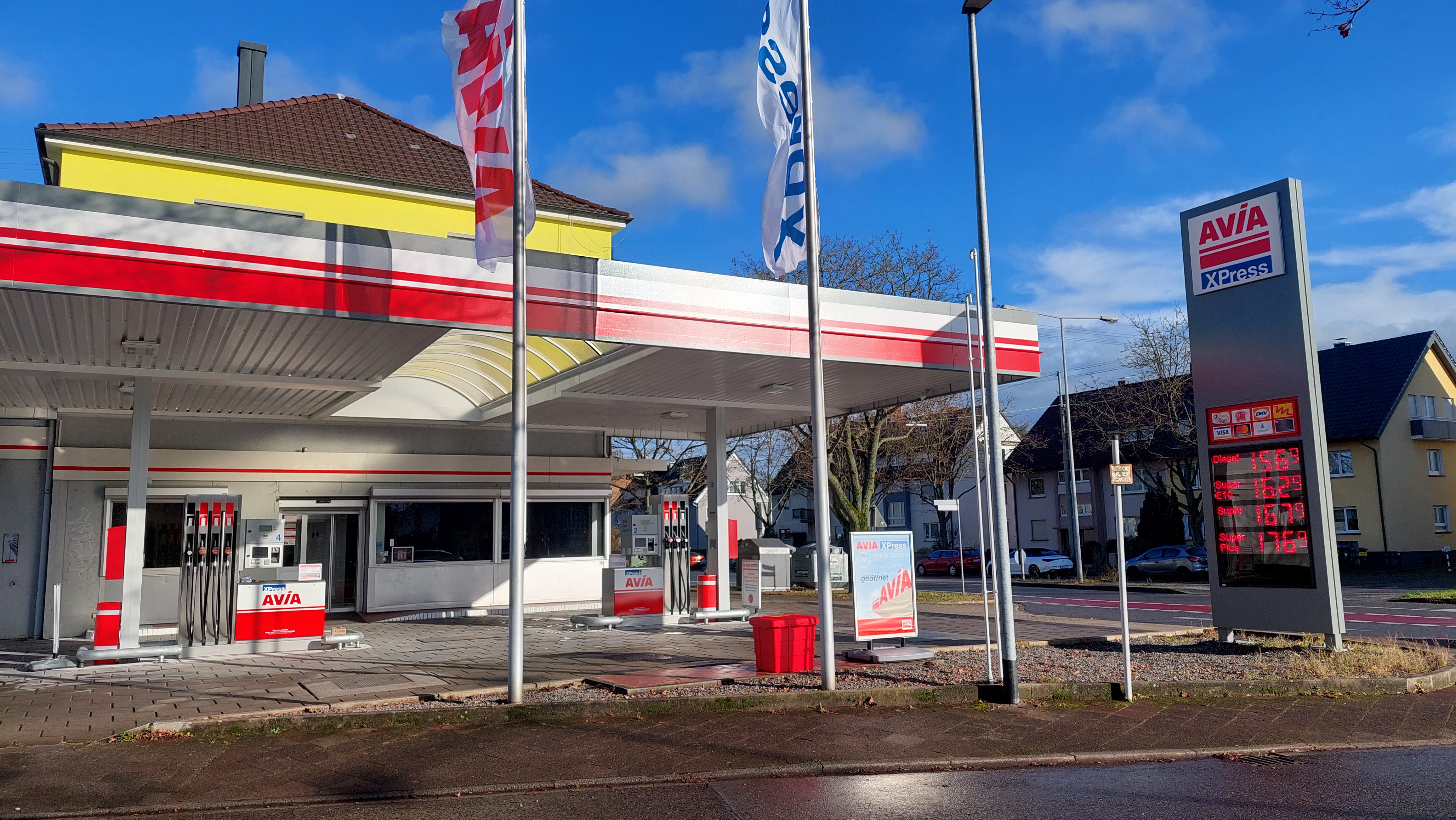 AVIA XPress Bild  1