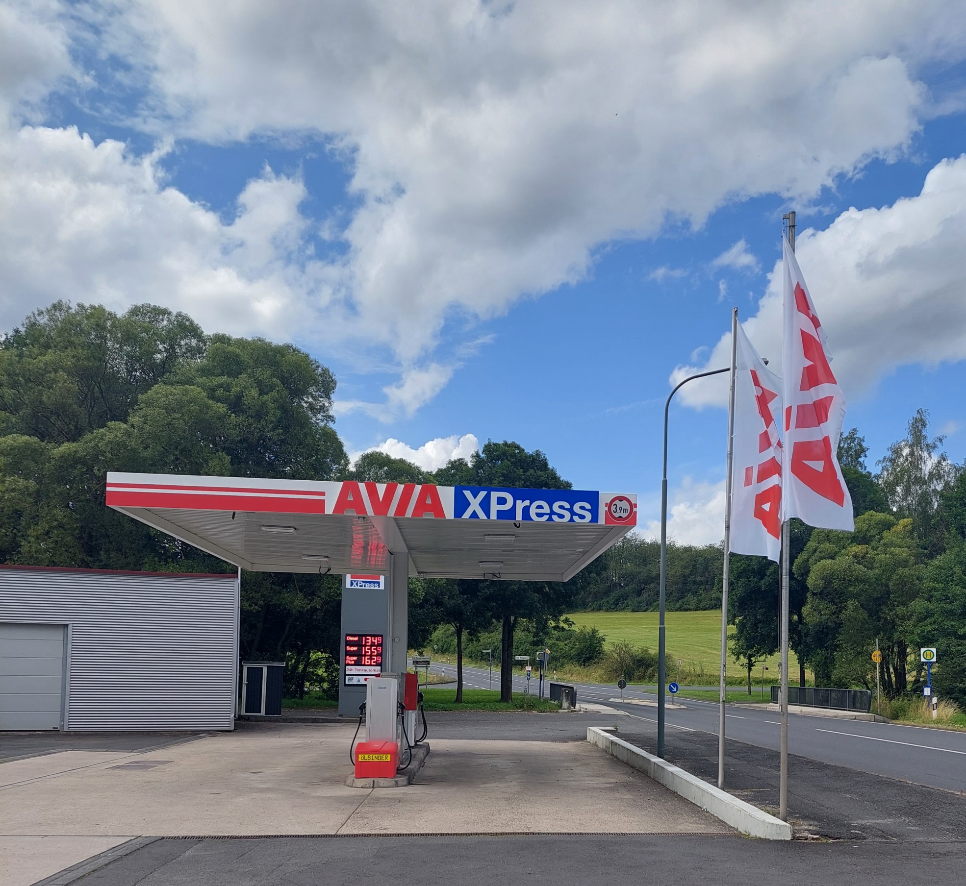 AVIA XPress Bild  3