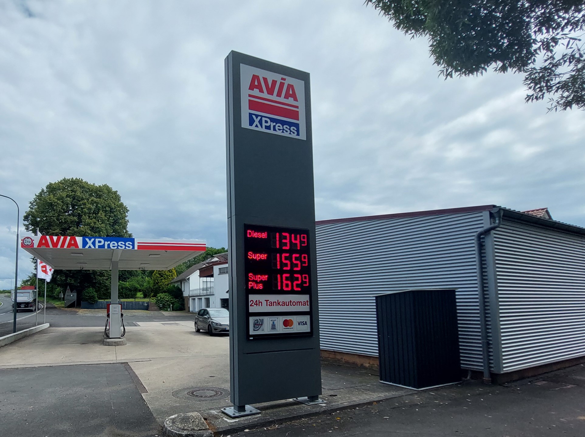 AVIA XPress Bild  1