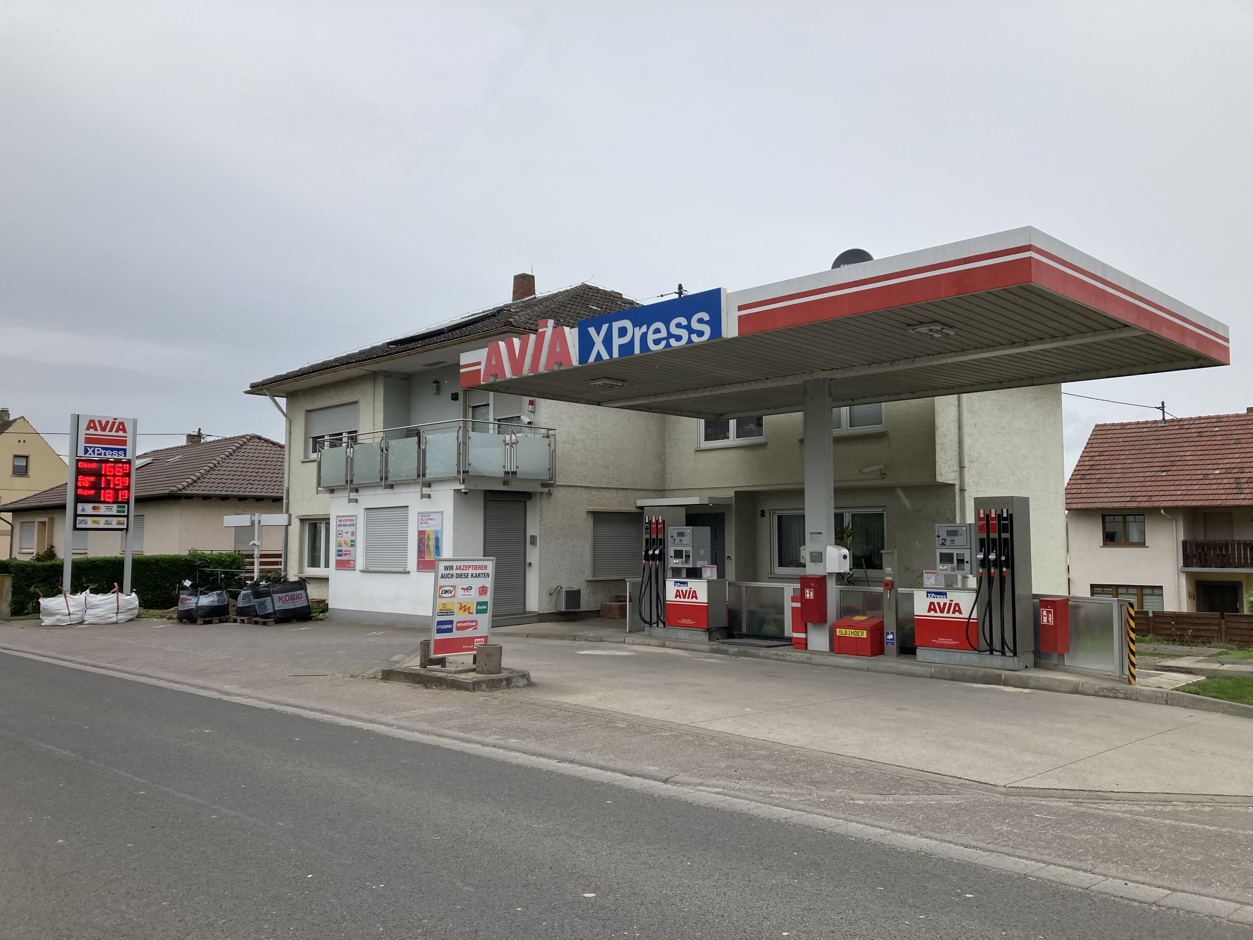 AVIA XPress Bild  3