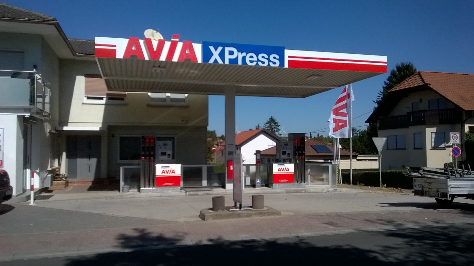 AVIA XPress Bild  1