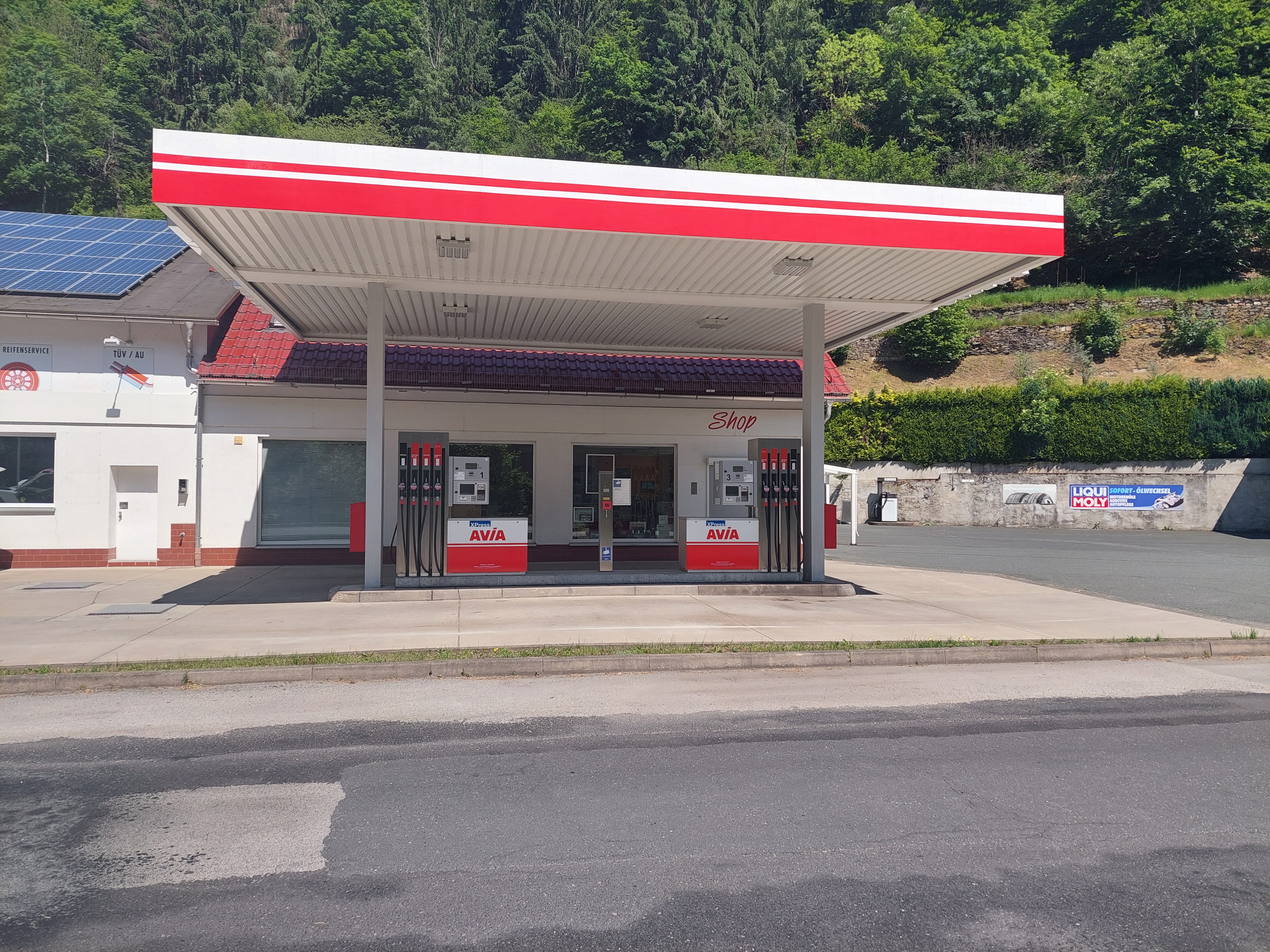 AVIA XPress Bild  1