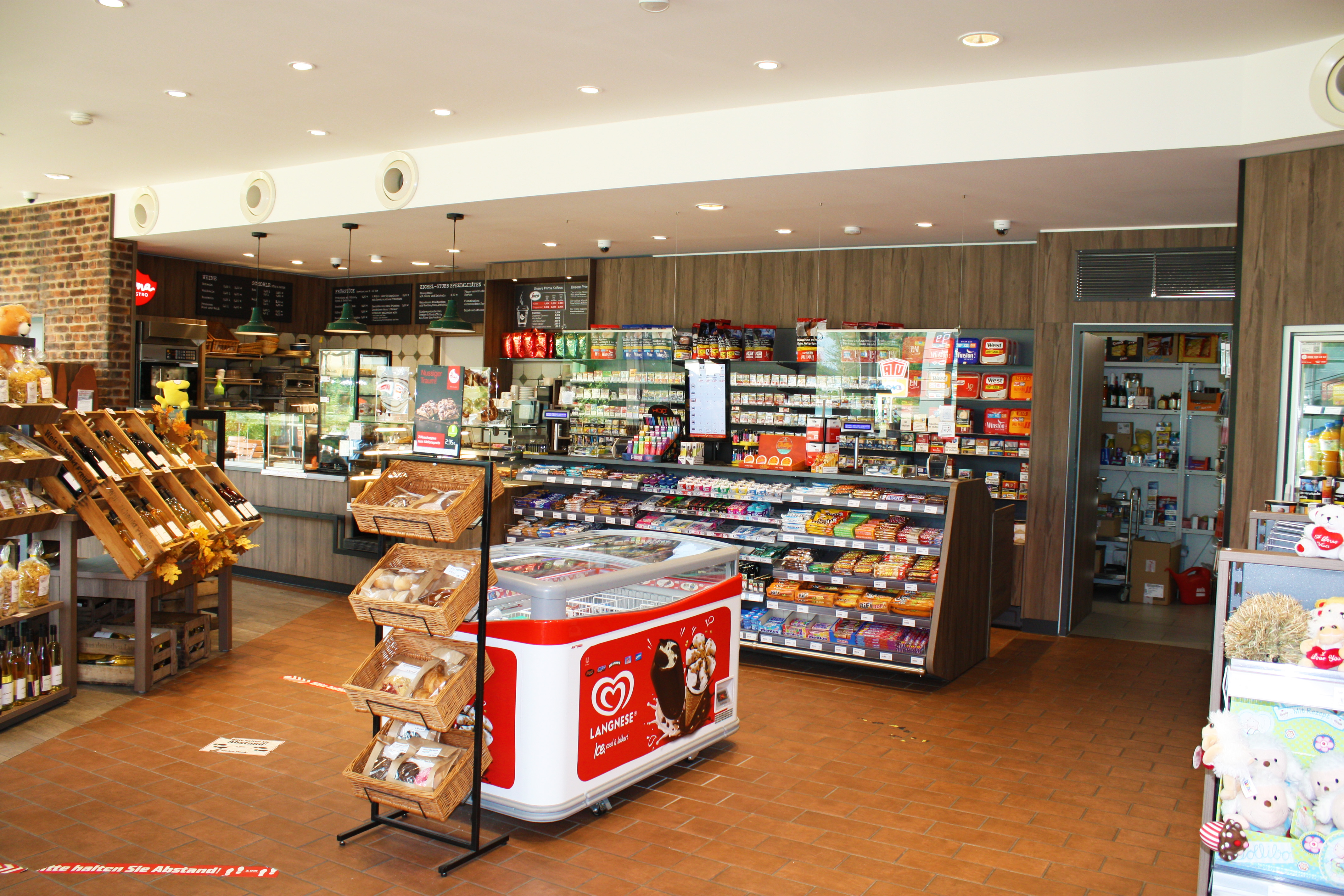 AVIA Tankstelle Bild  2