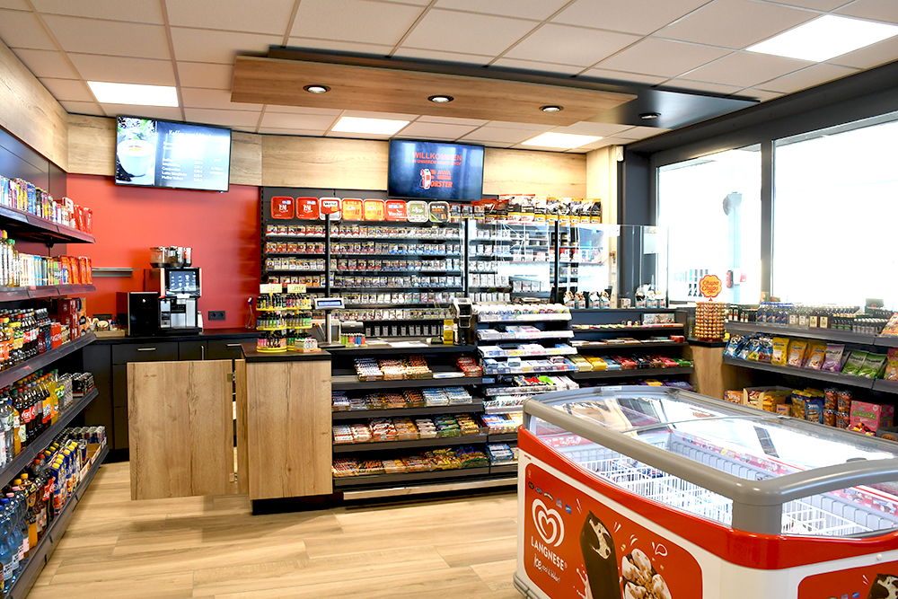 AVIA Tankstelle Bild  3