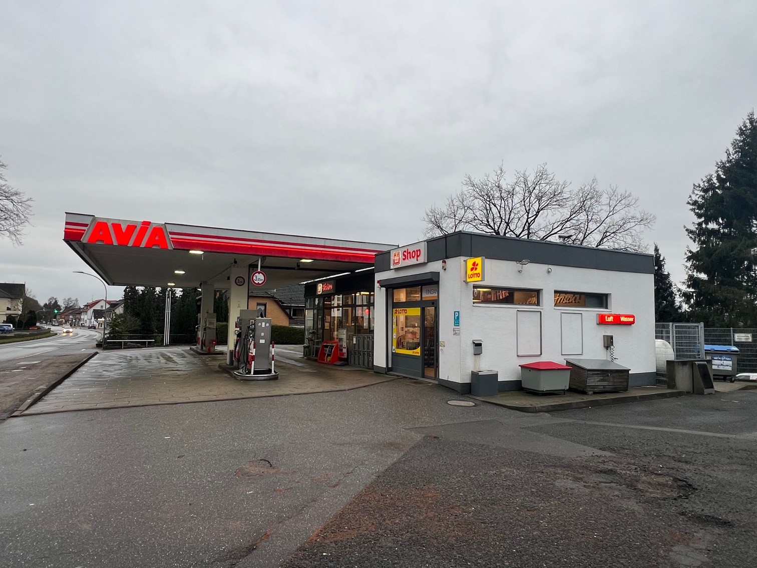 AVIA Tankstelle Bild  1