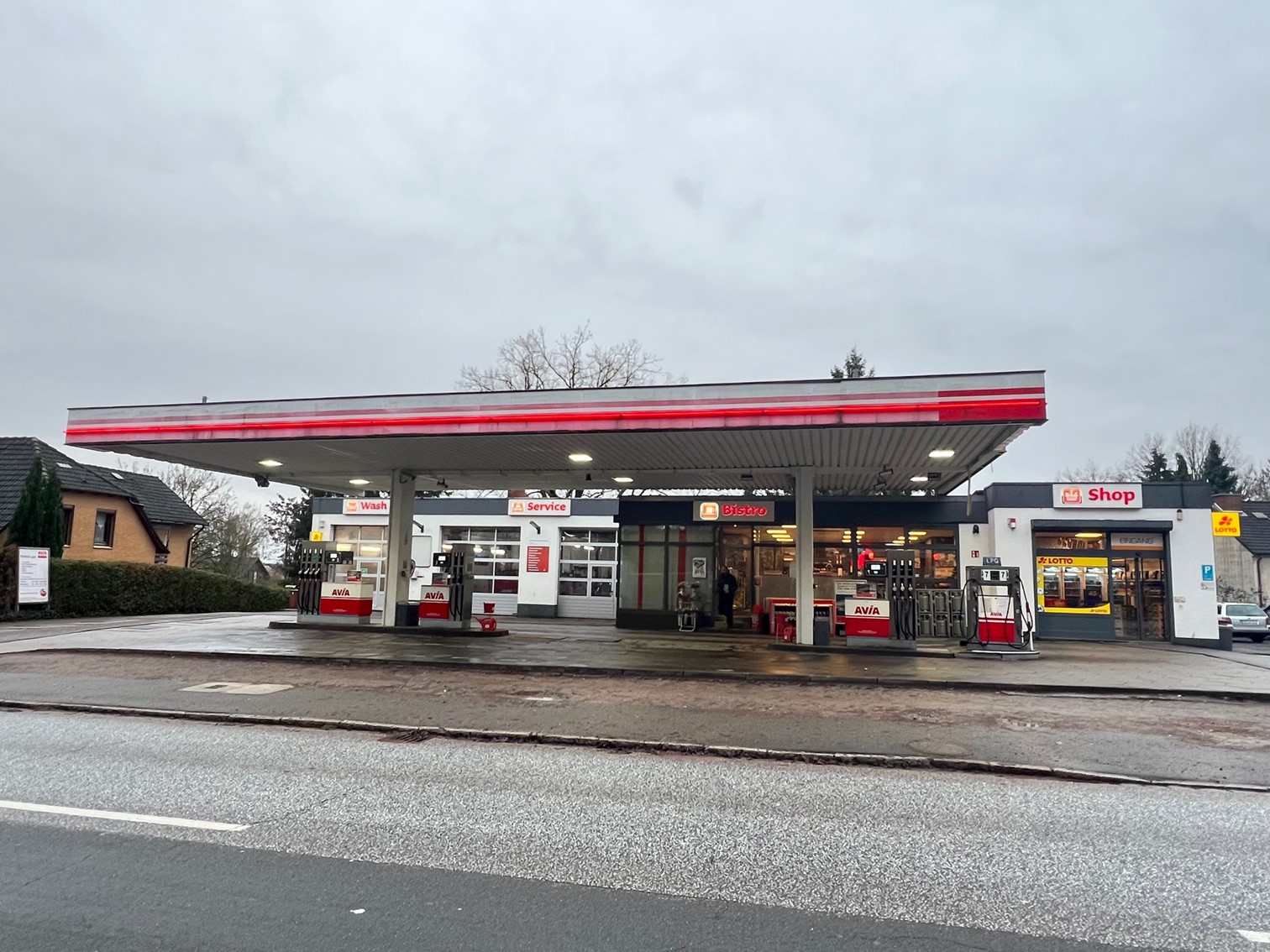 AVIA Tankstelle Bild  3